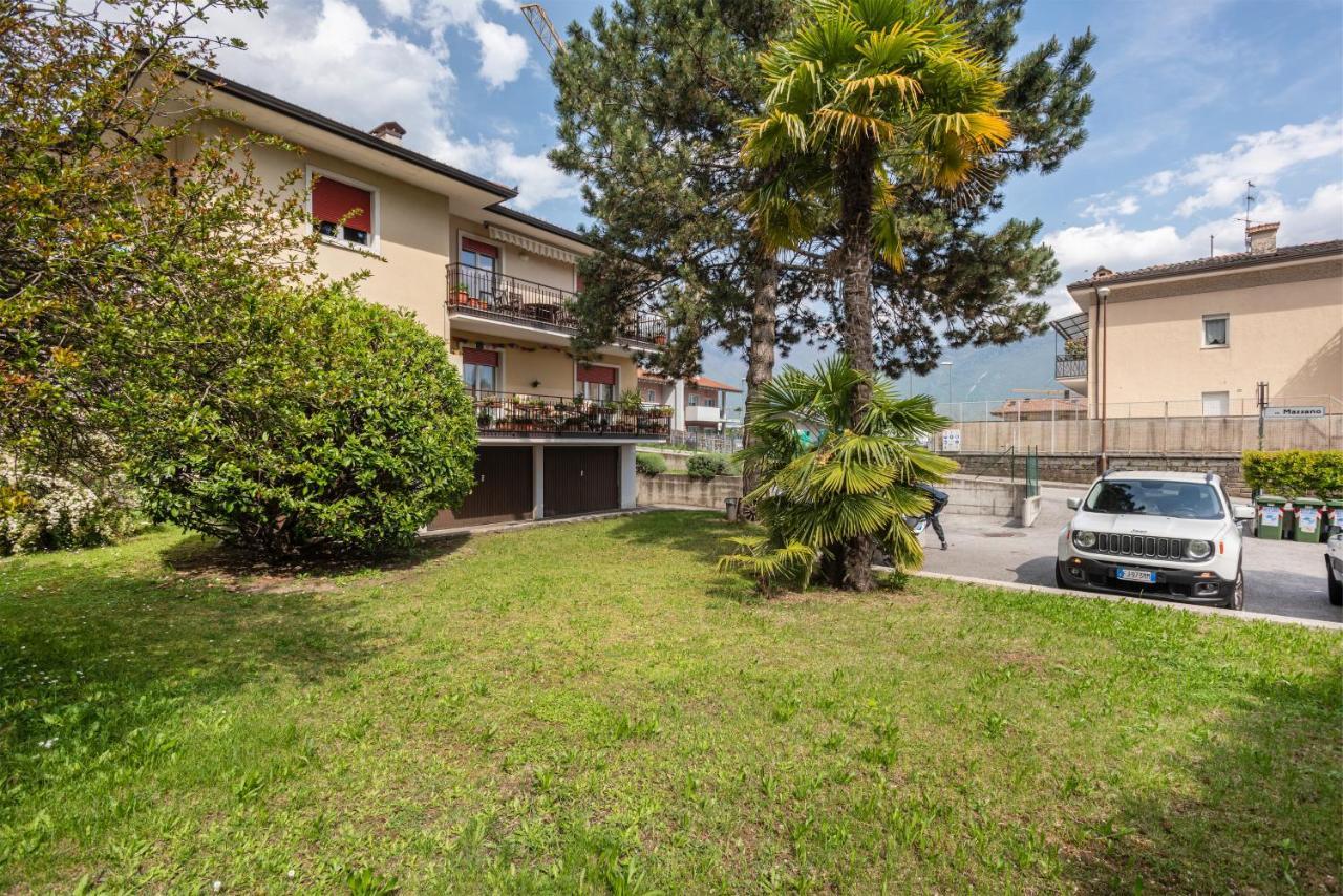 Ferienwohnung Residenza Elisabetta Riva del Garda Exterior foto